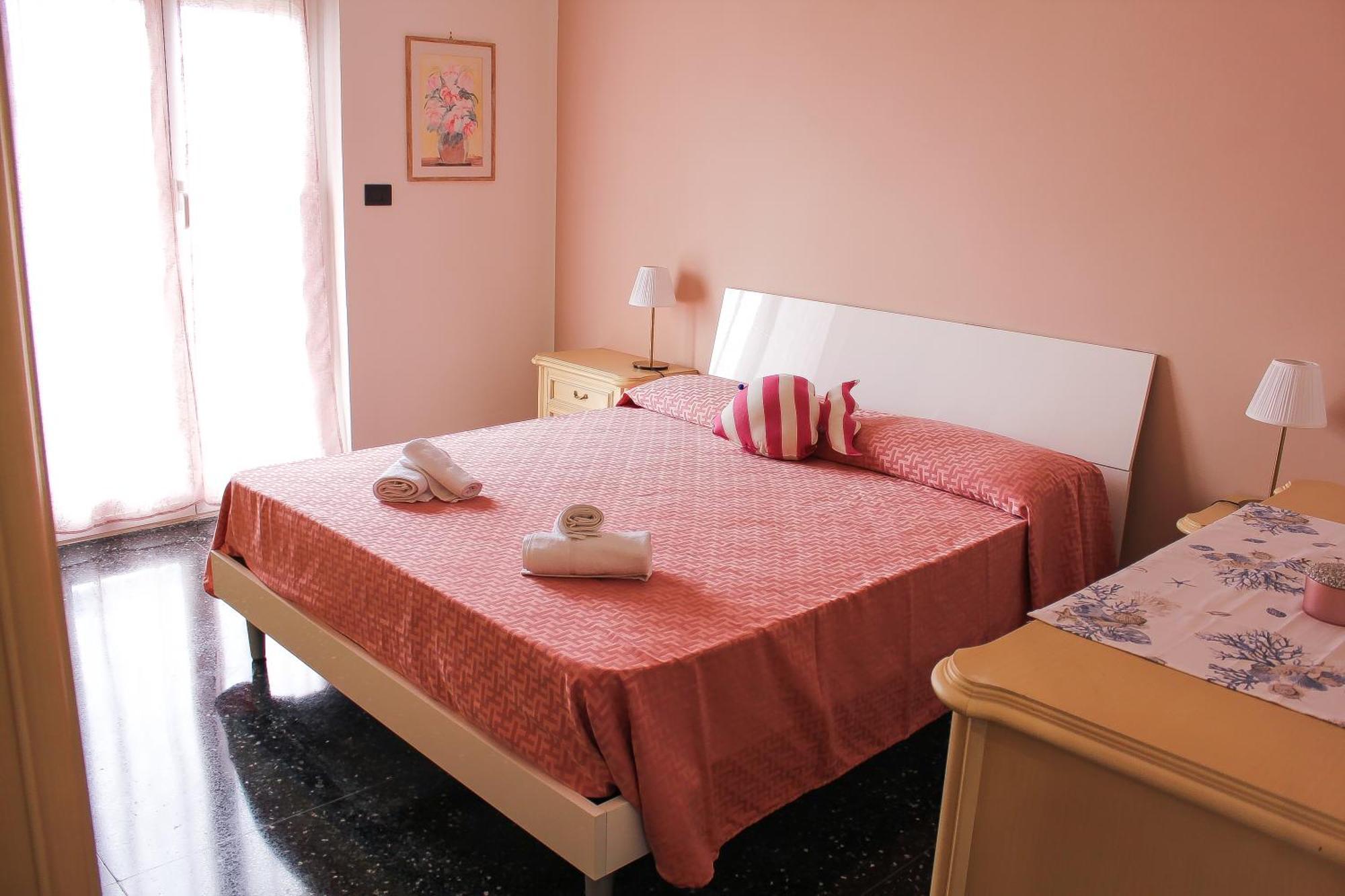 Casa Mariuccia - A Due Passi Dal Mare Apartman Savona Kültér fotó