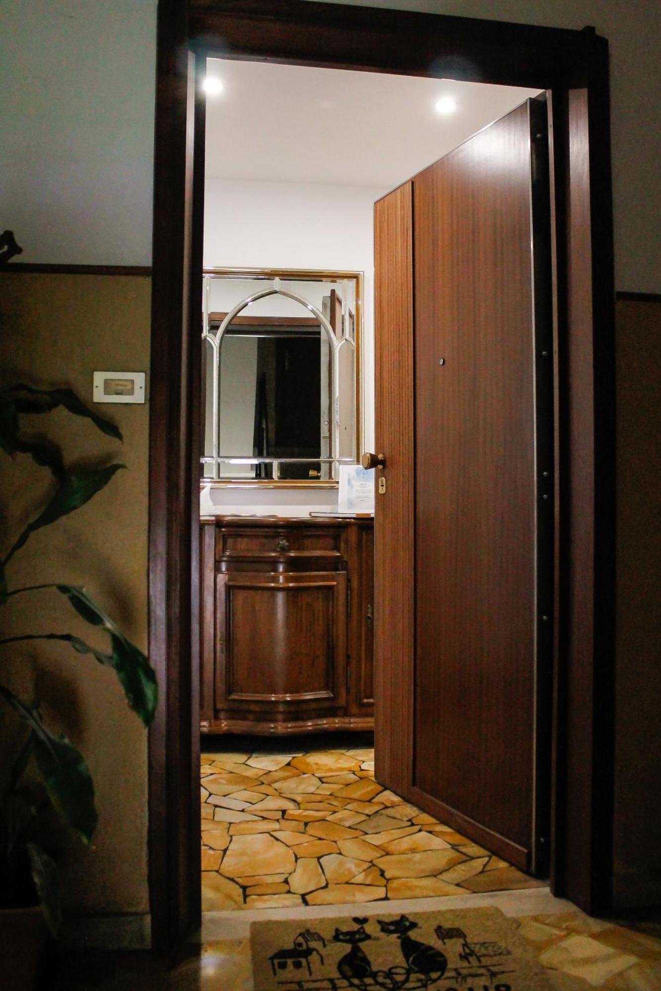 Casa Mariuccia - A Due Passi Dal Mare Apartman Savona Kültér fotó